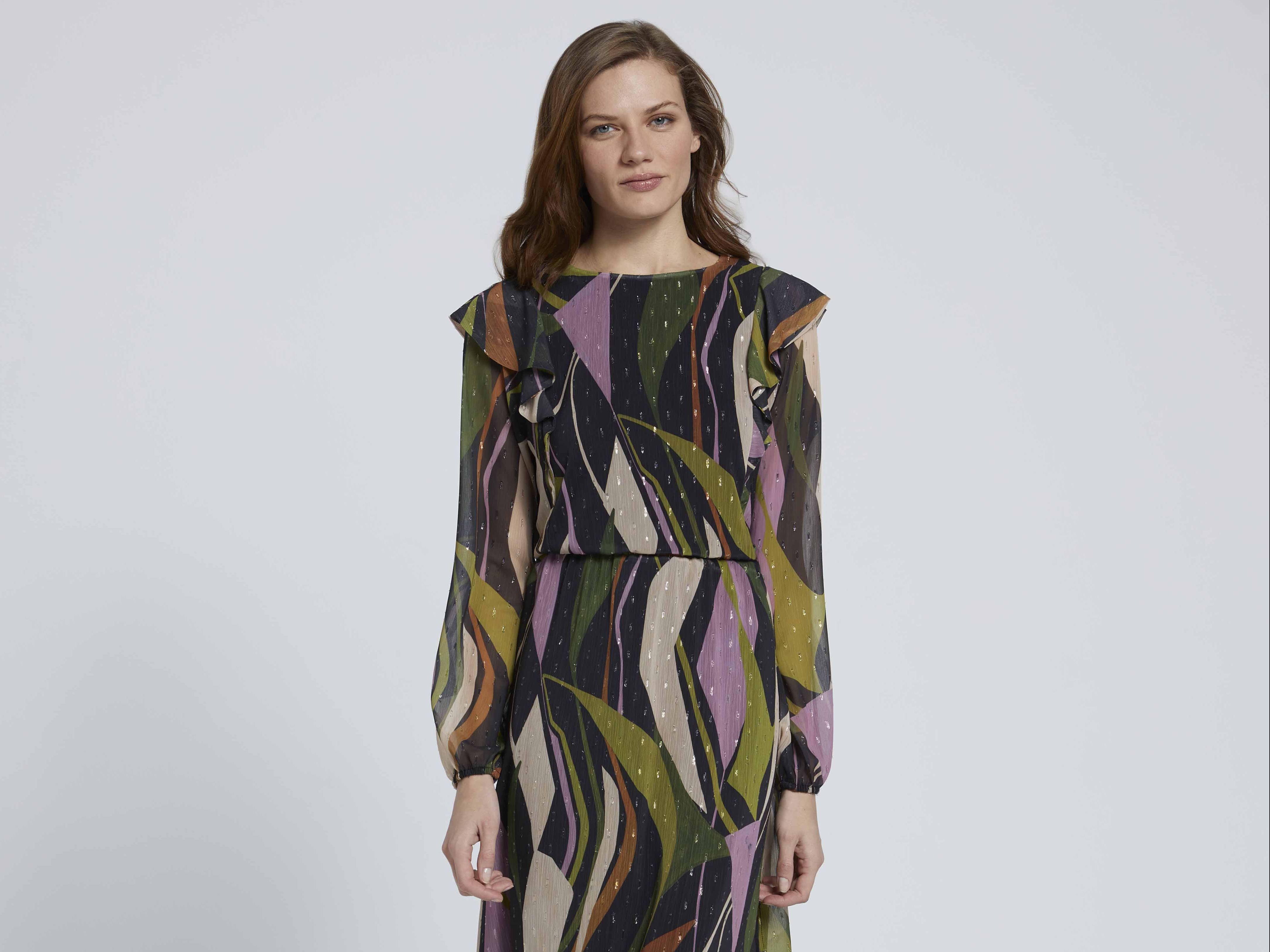 ¿Quieres conseguir el vestido más especial y versátil de la colección de Laura Bernal? Participa y ¡suerte!